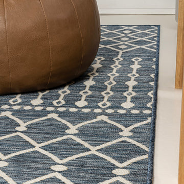 Zana Modern Geometric Moroccan Reversible Machine-Washable Indoor/Outdoor Area Rug
